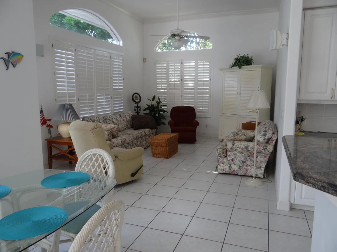Photo of 215 Ivory Dr Drive