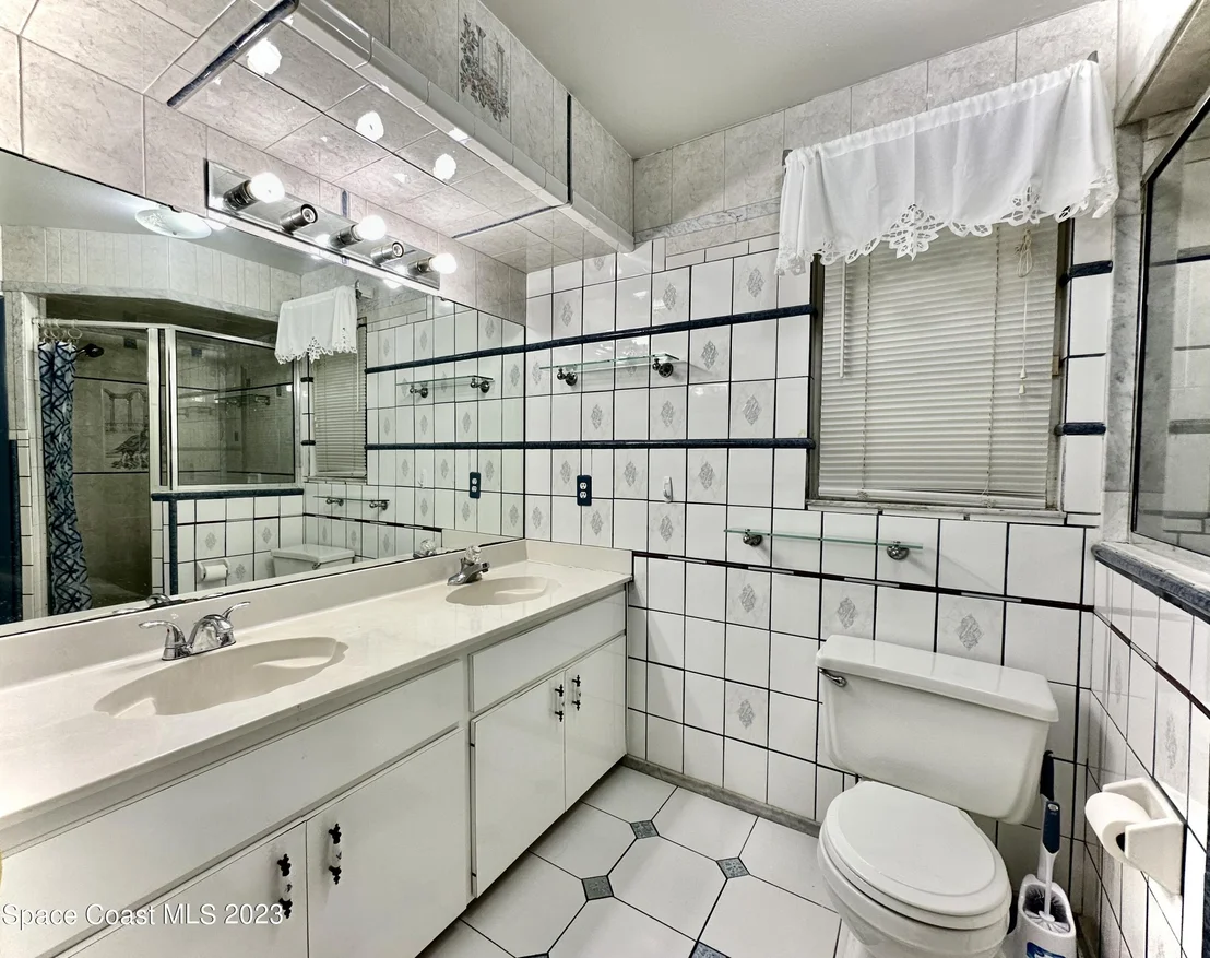 Photo of 4315 Curtis Boulevard