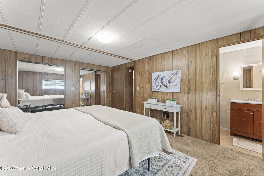 Photo of 2374 Royal Palm Drive NE