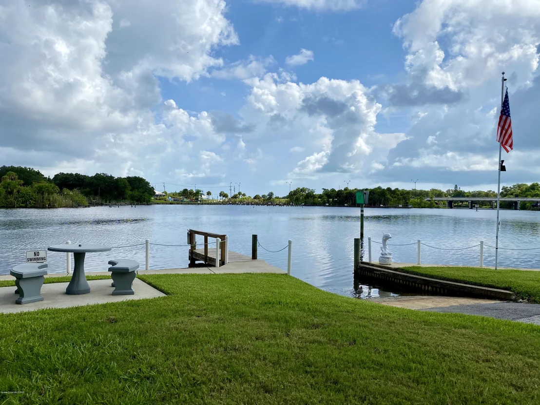 Photo of 2967 Indian River Drive NE