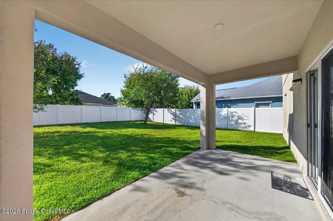 Photo of 1545 Litchfield Drive