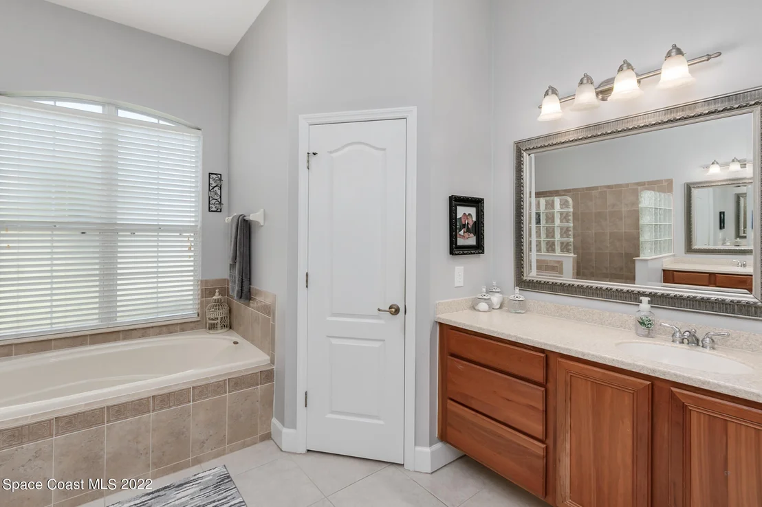 Photo of 3960 Waterford Drive