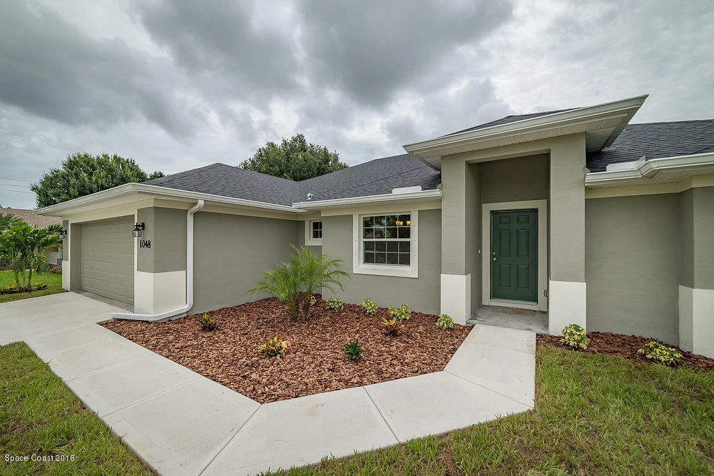 Photo of 1048 Landsdowne Drive