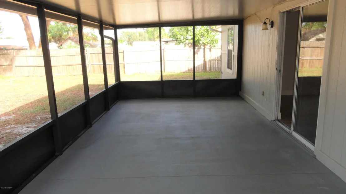 Photo of 6836 Cecil Road