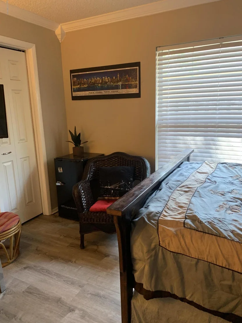 Photo of 2235 Hickory Drive
