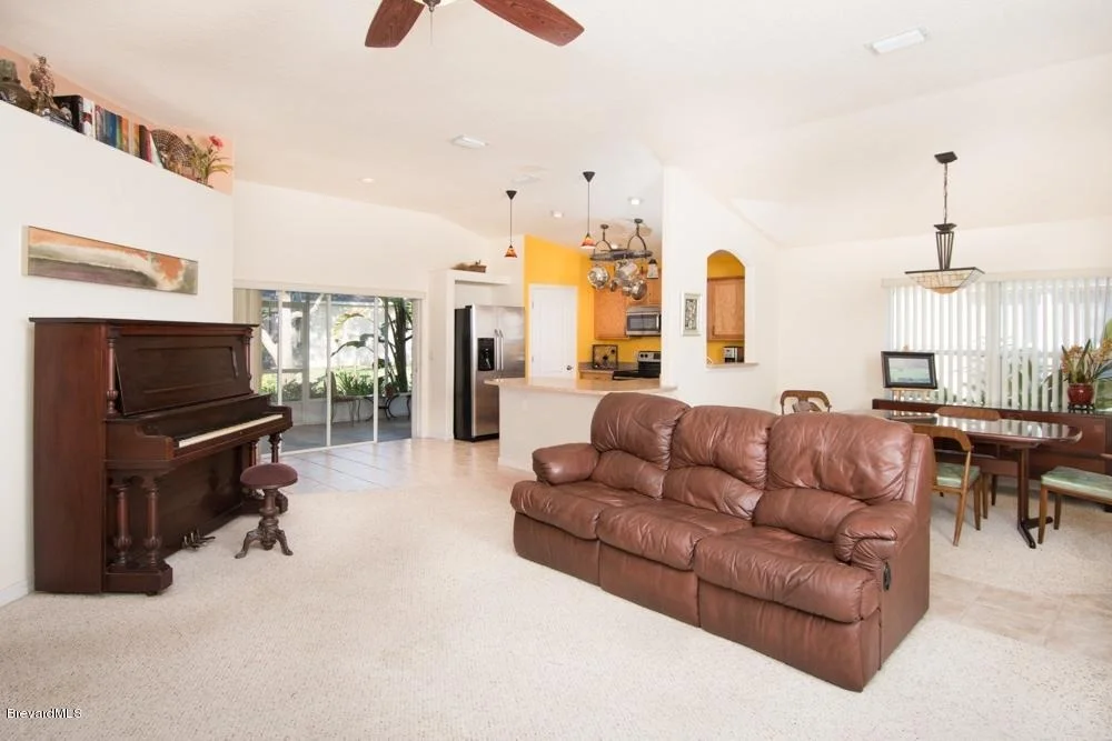 Photo of 960 Villa Drive
