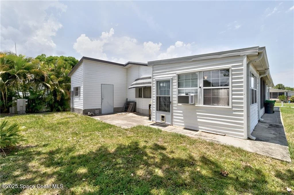 Photo of 729 Gladiolus Drive