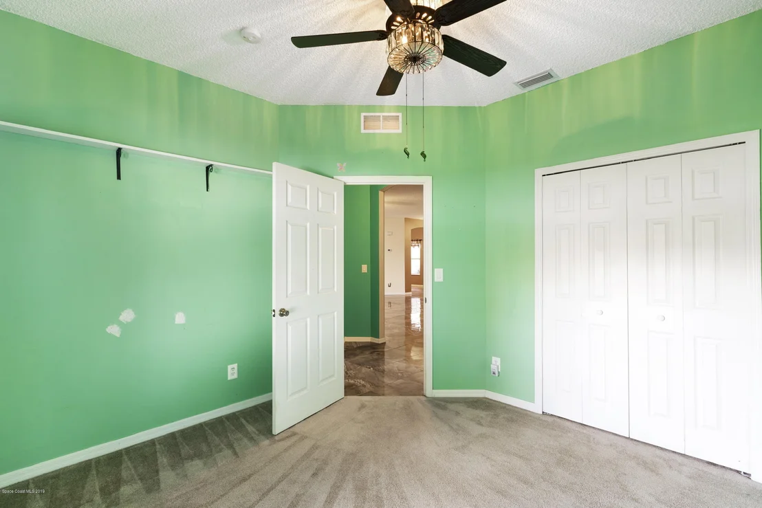 Photo of 5585 Graham Street