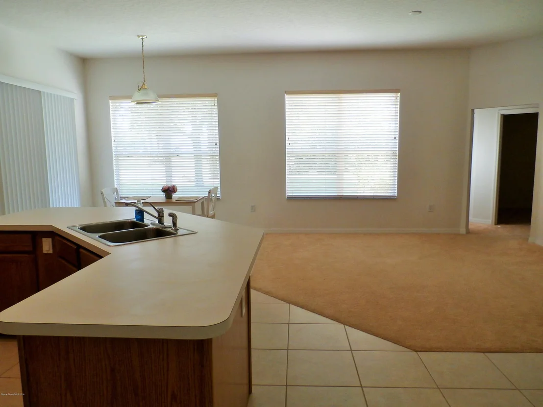 Photo of 1796 Windbrook Drive SE