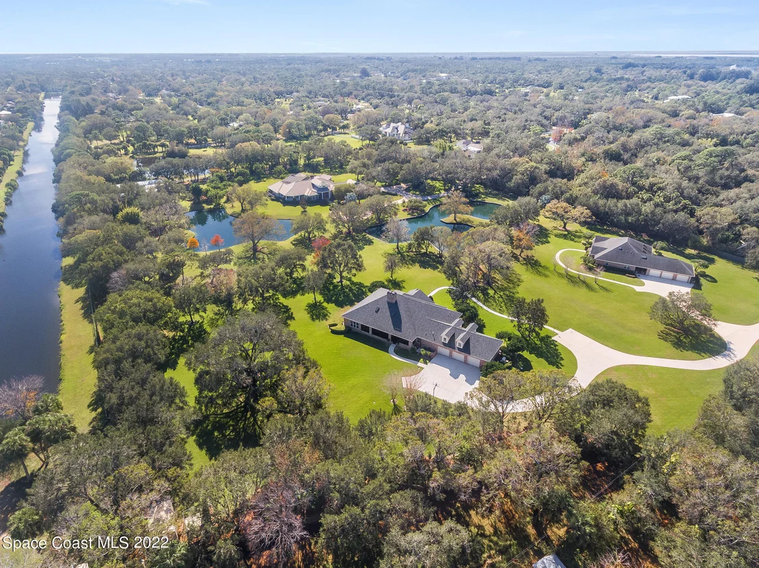 Photo of 3685 Oak Lane