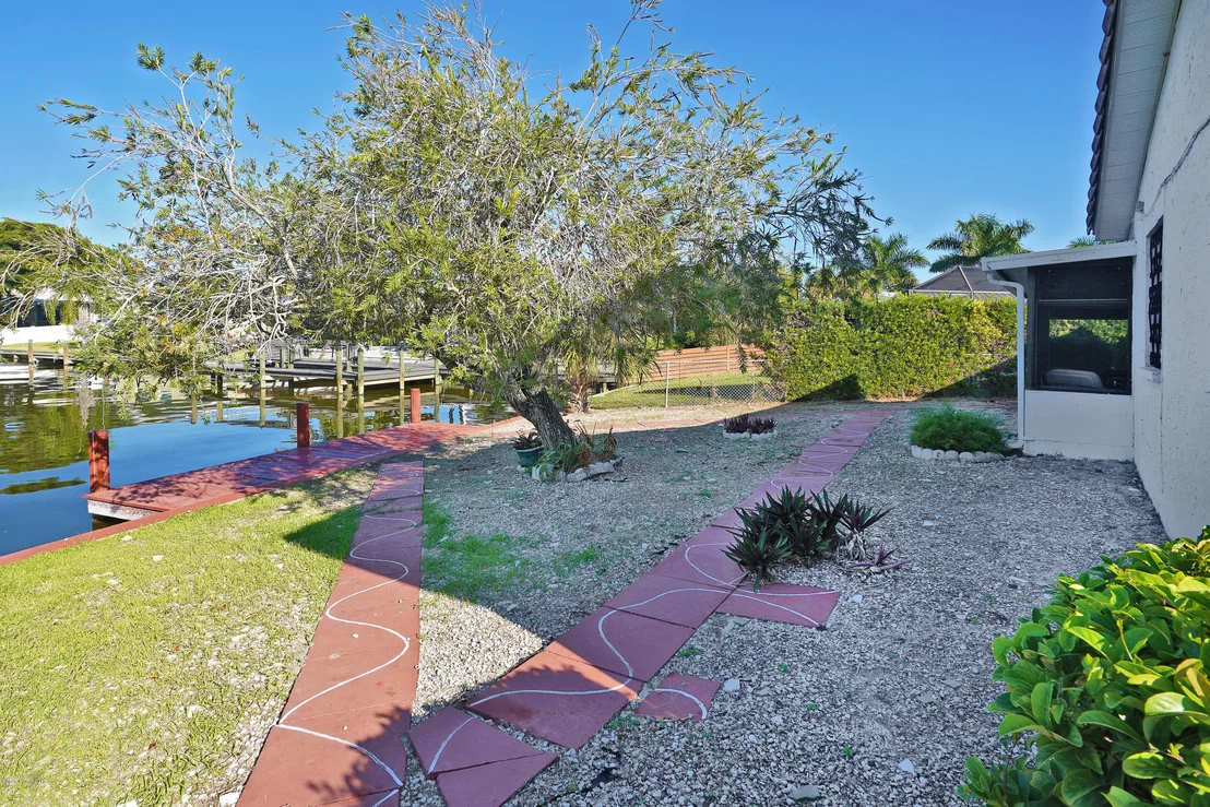 Photo of 4891 Fairview Drive