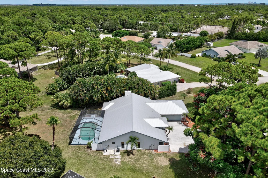 Photo of 4100 Redwood Drive