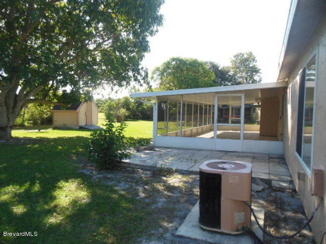 Photo of 1401 NE Mariposa Drive