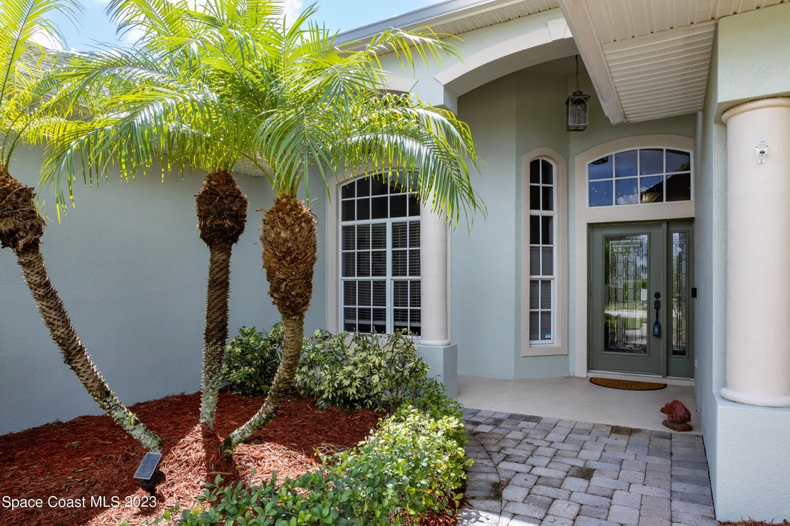 Photo of 1647 Auburn Lakes Drive