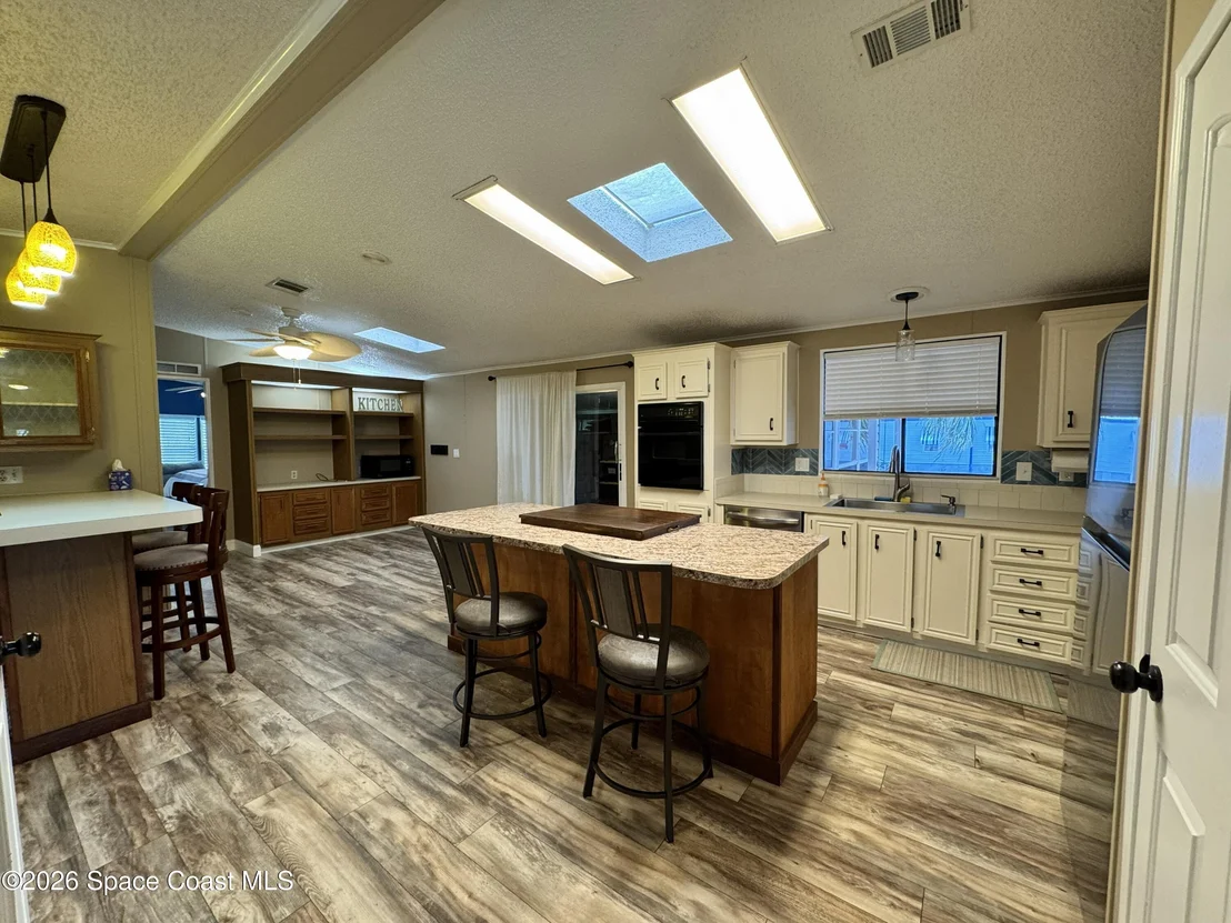 Photo of 600 N Dolphin Circle