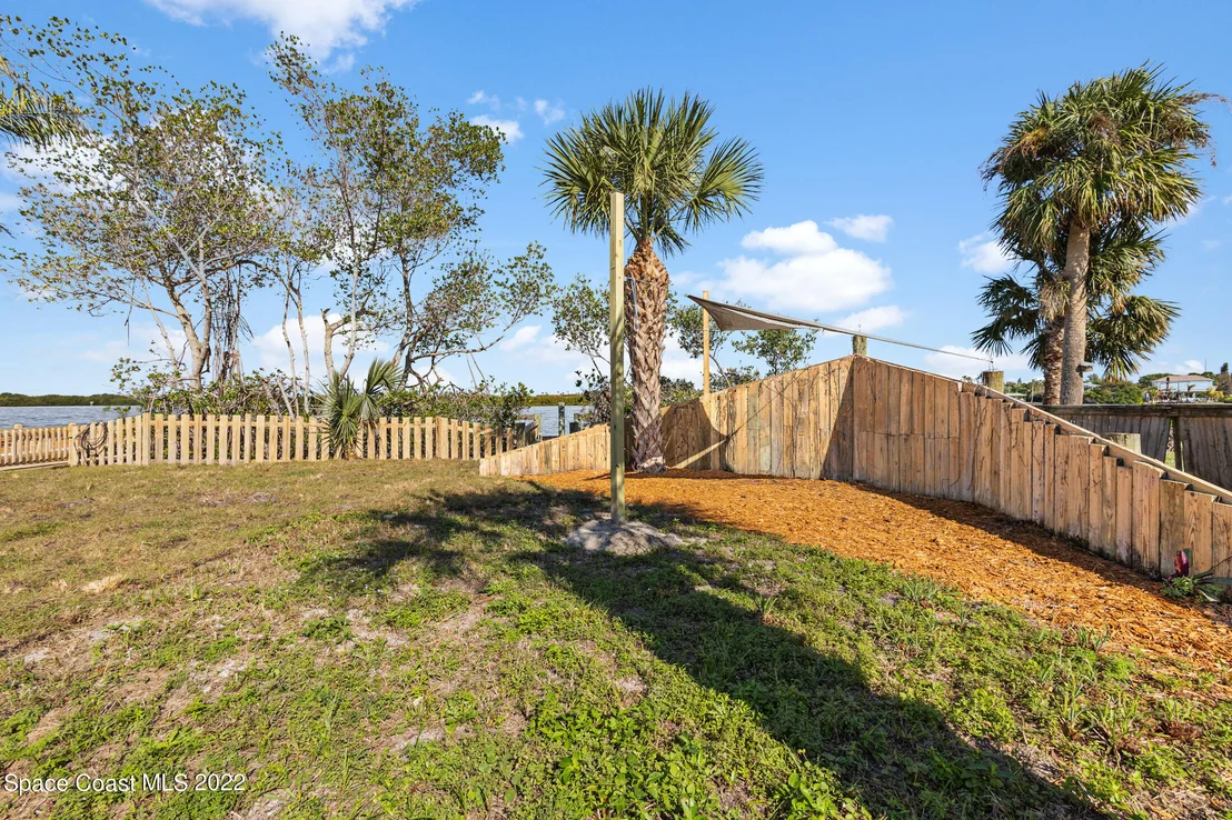 Photo of 77 W Bay Drive