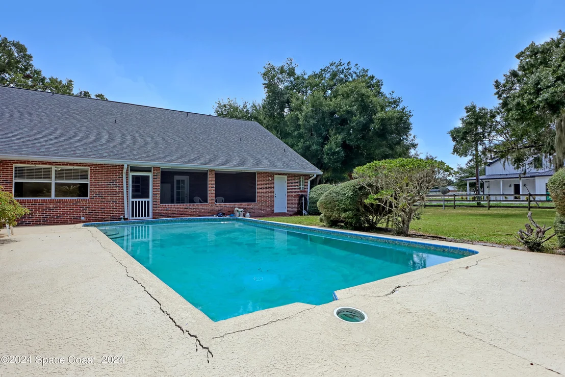 Photo of 3580 Burkholm Road
