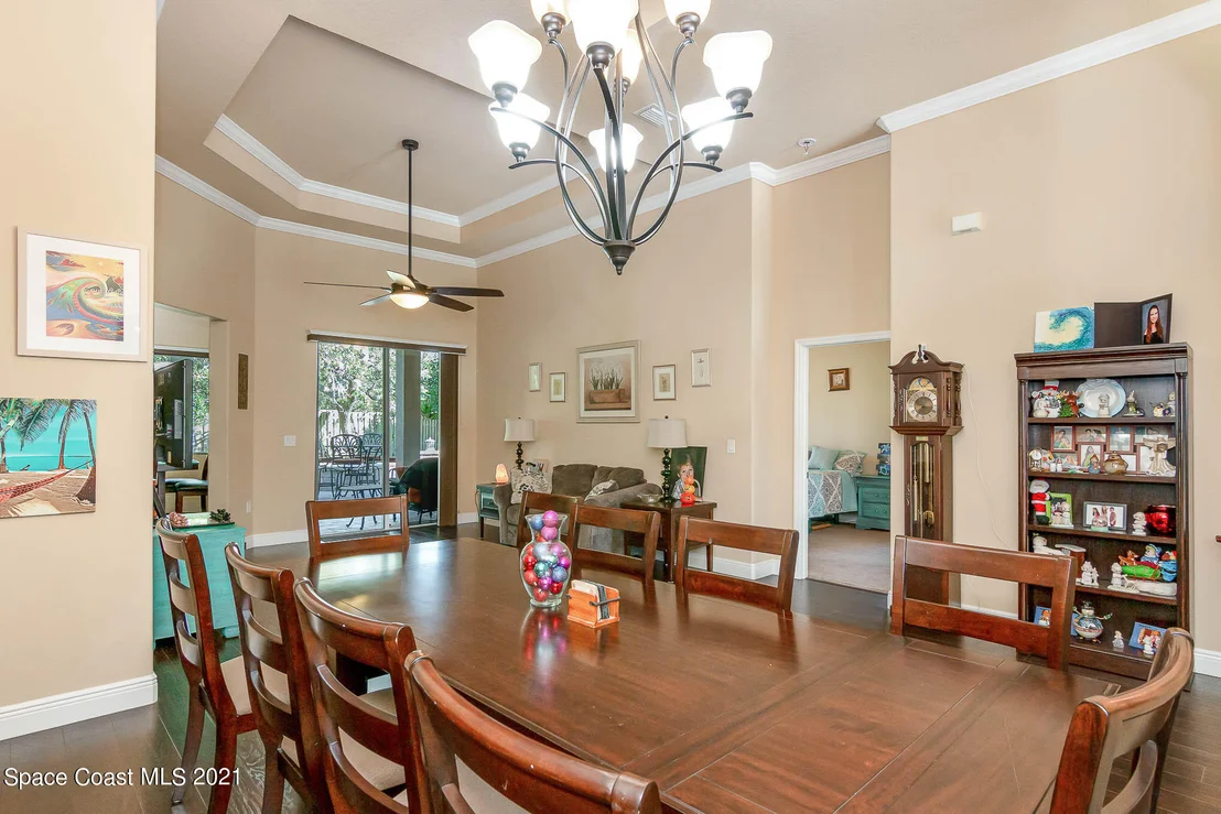 Photo of 2015 Botanica Circle