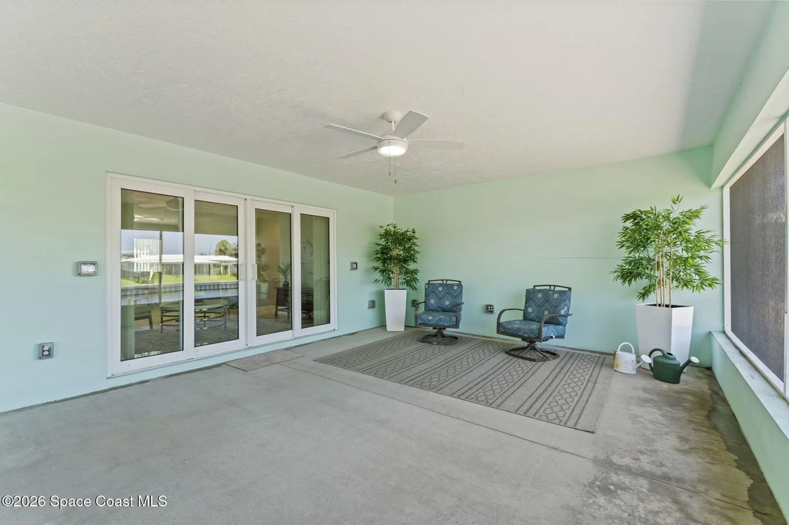 Photo of 465 Cardinal Drive