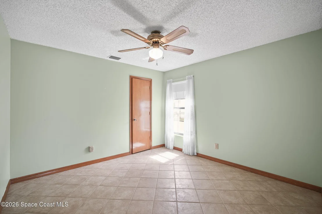 Photo of 1246 Lakeview Drive