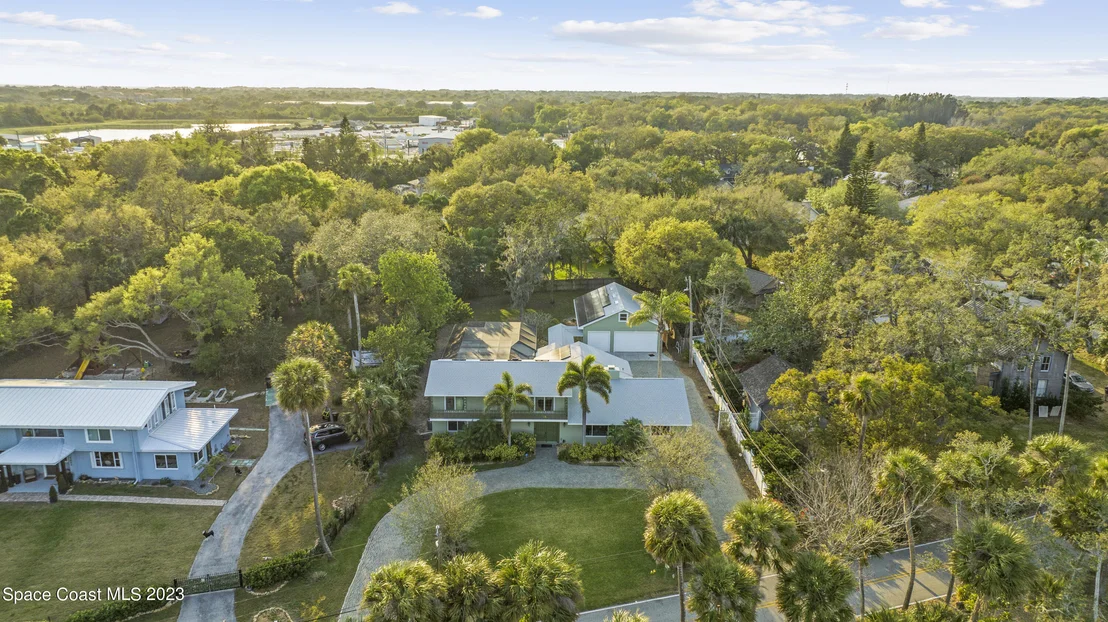 Photo of 1455 Rockledge Drive