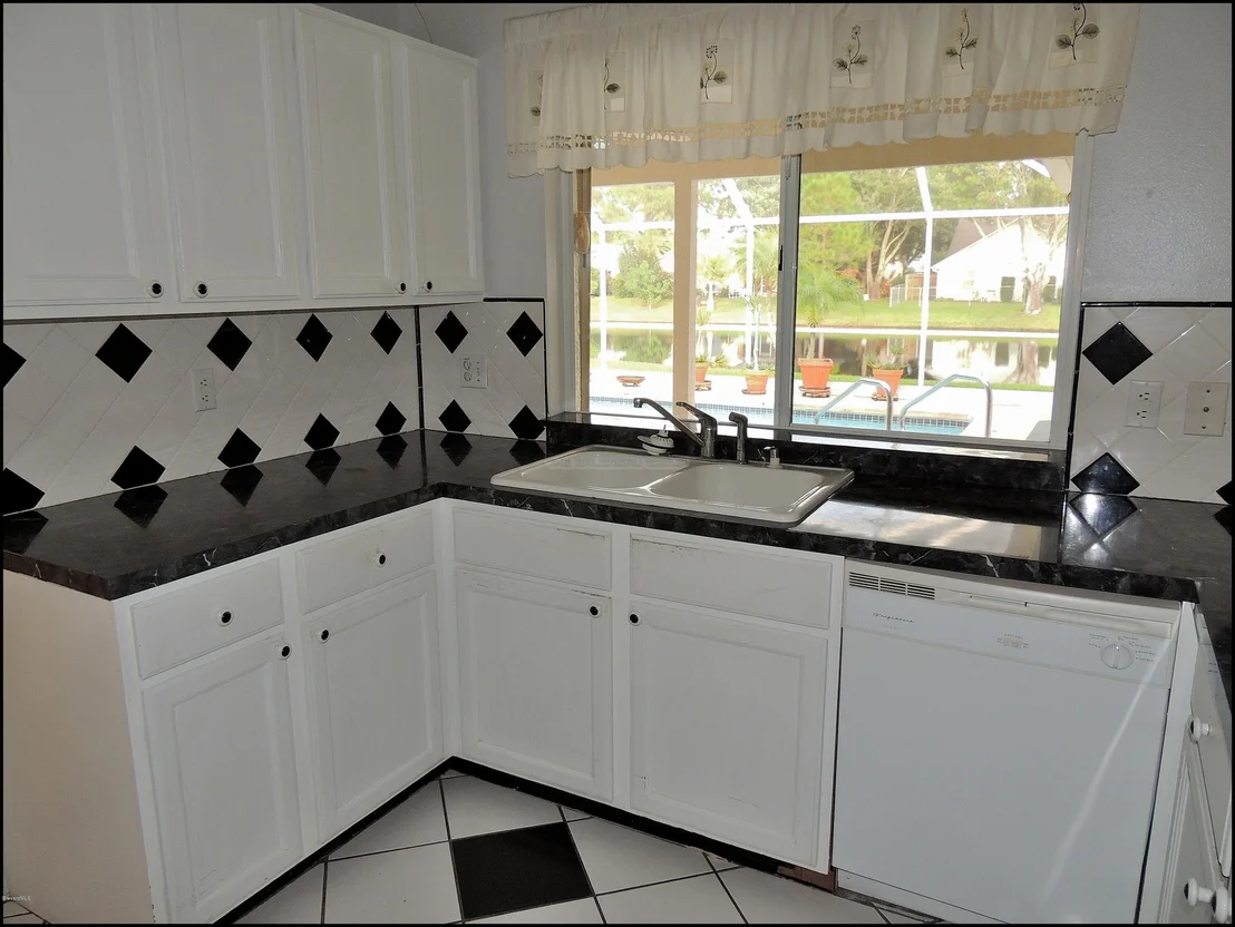 Photo of 970 Tamarind Circle