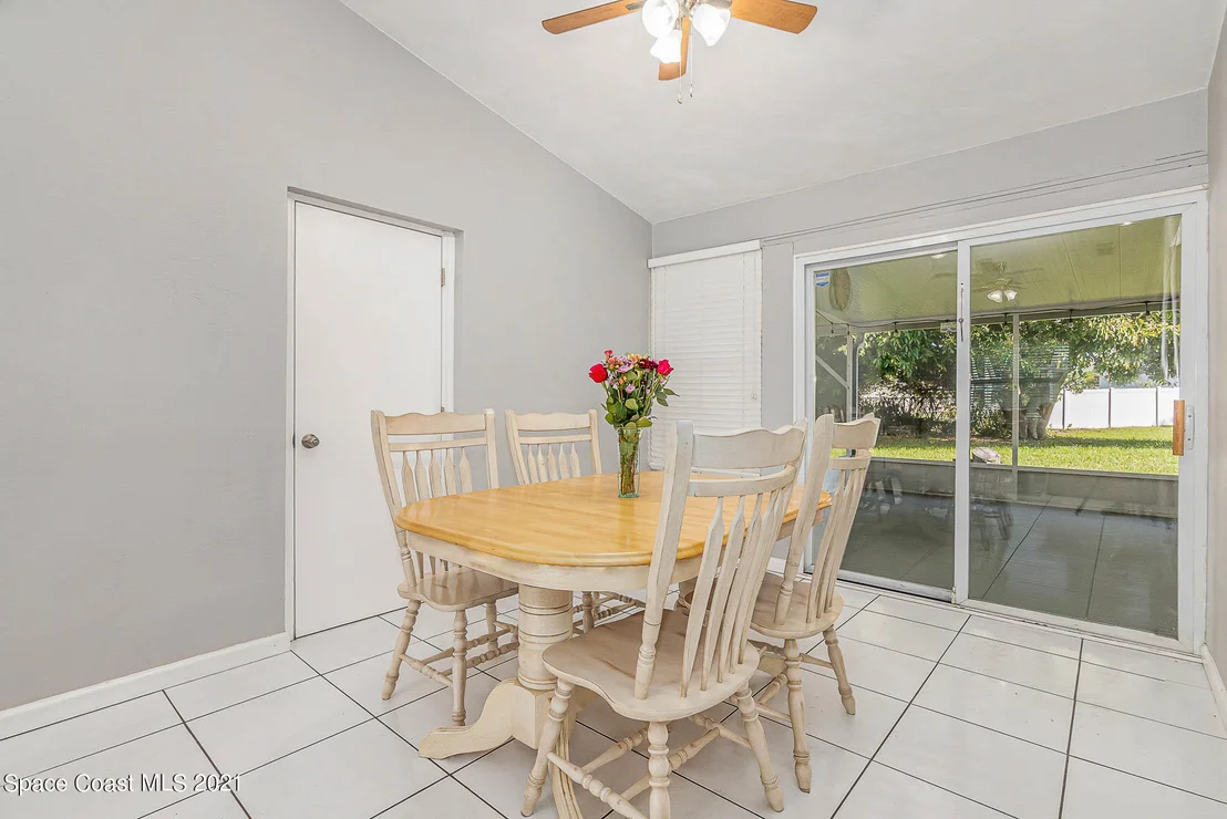Photo of 570 Loveridge Drive
