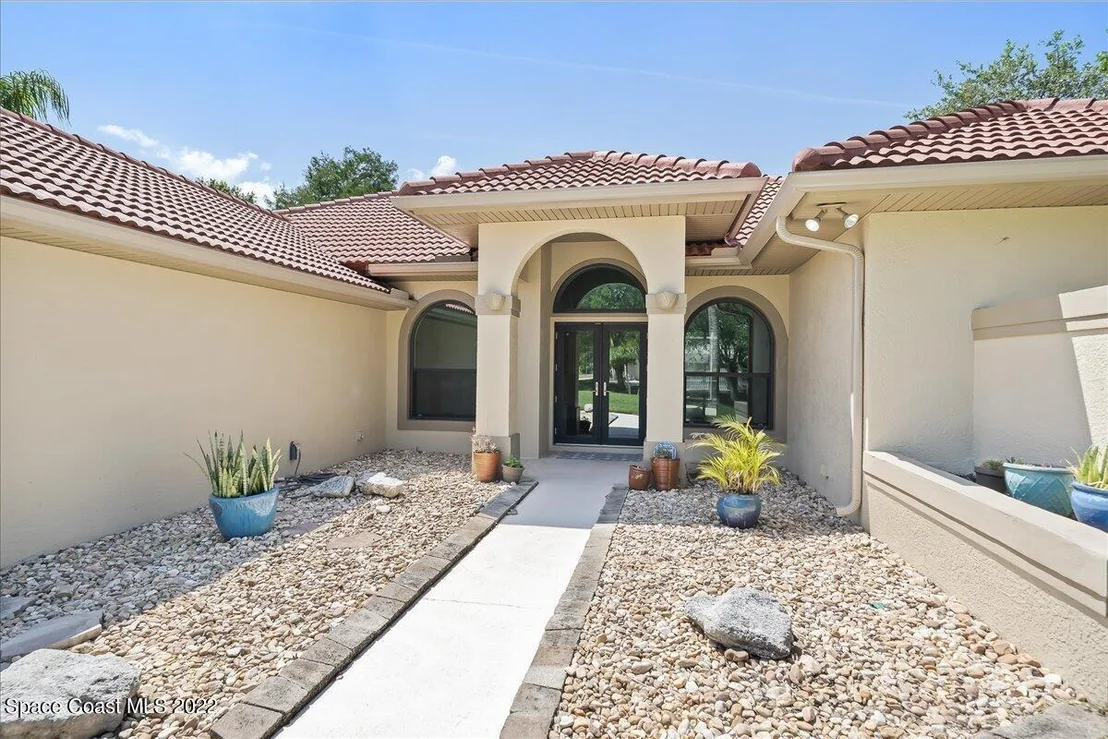 Photo of 4620 Canard Road
