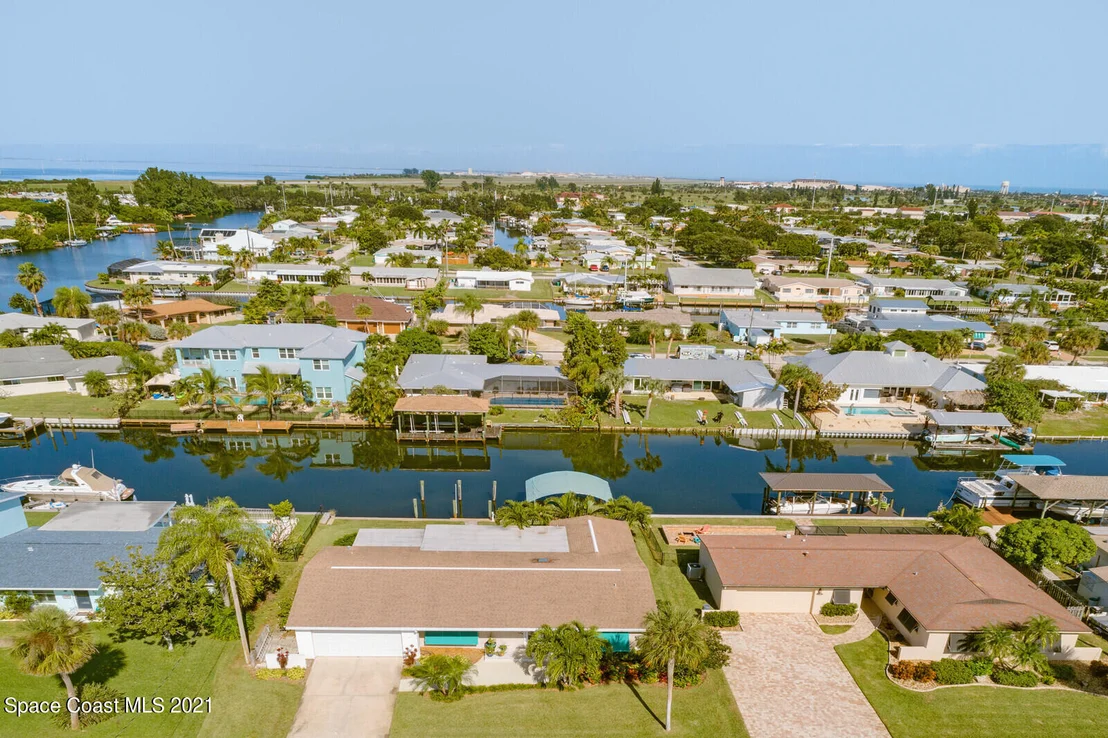 Photo of 481 Cardinal Drive