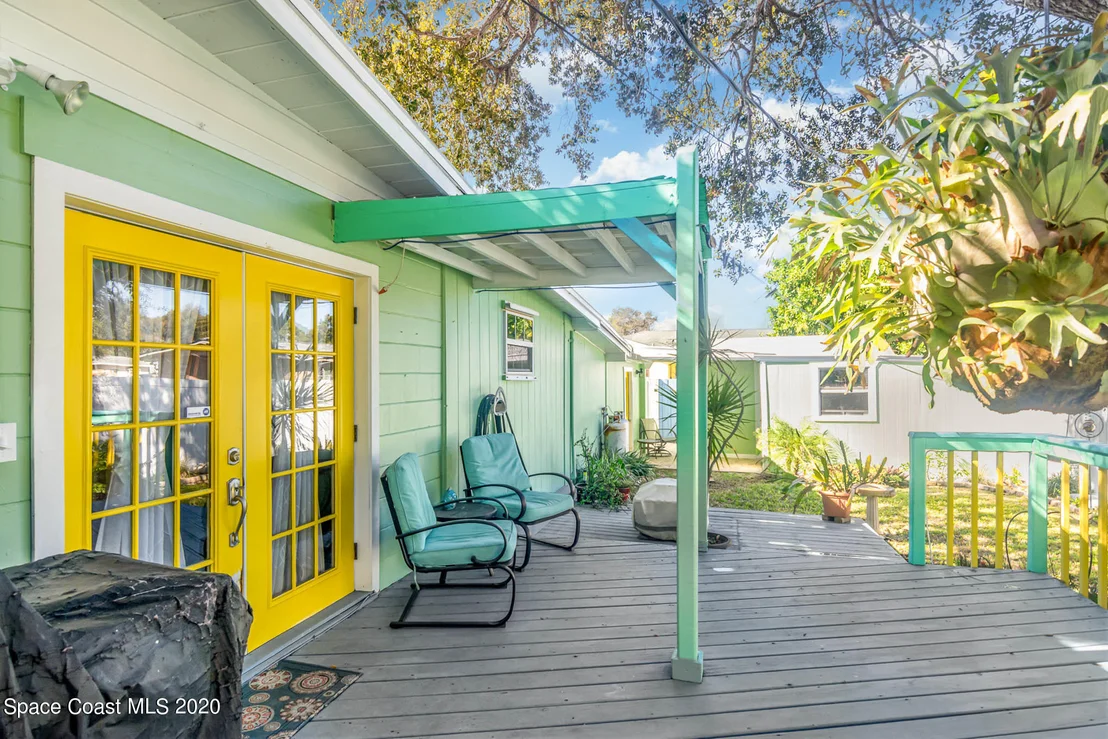 Photo of 309 Live Oak Lane