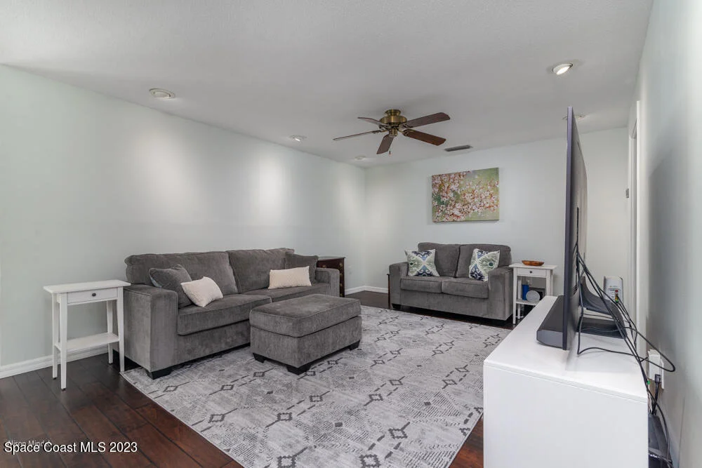 Photo of 329 Franklyn Avenue