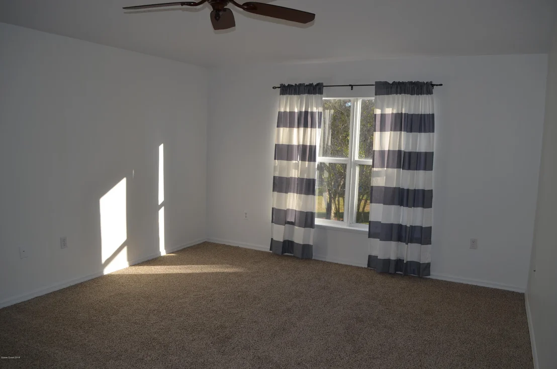 Photo of 689 Macon Drive