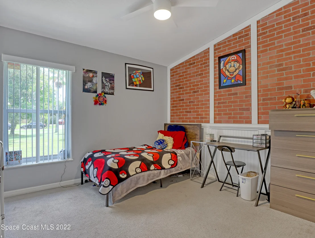 Photo of 4304 Long Lake Road