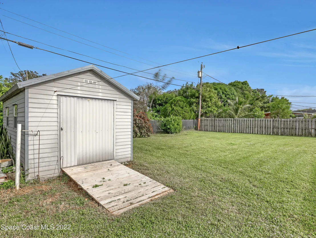 Photo of 1079 Cable Lane NE