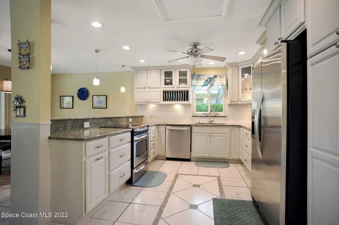 Photo of 45 W Bay Drive