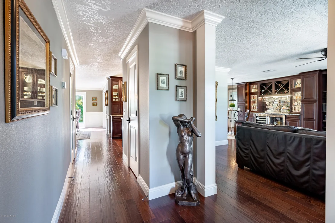 Photo of 413 Riverview Lane