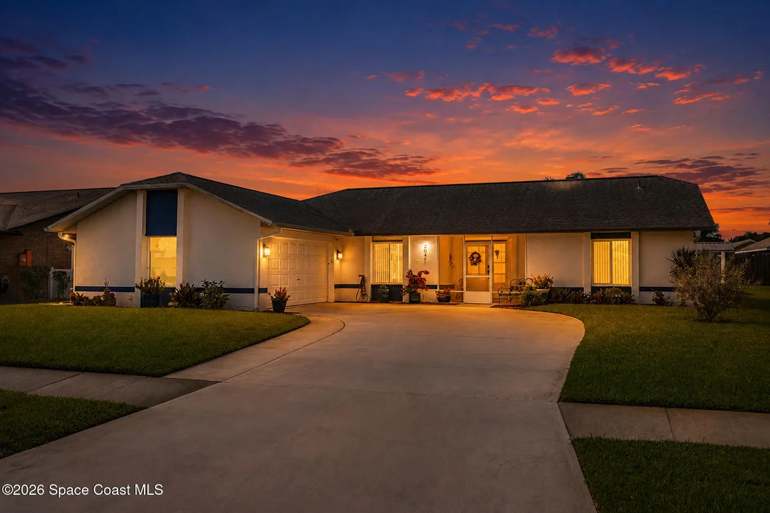 Photo of 2047 Bottlebrush Drive