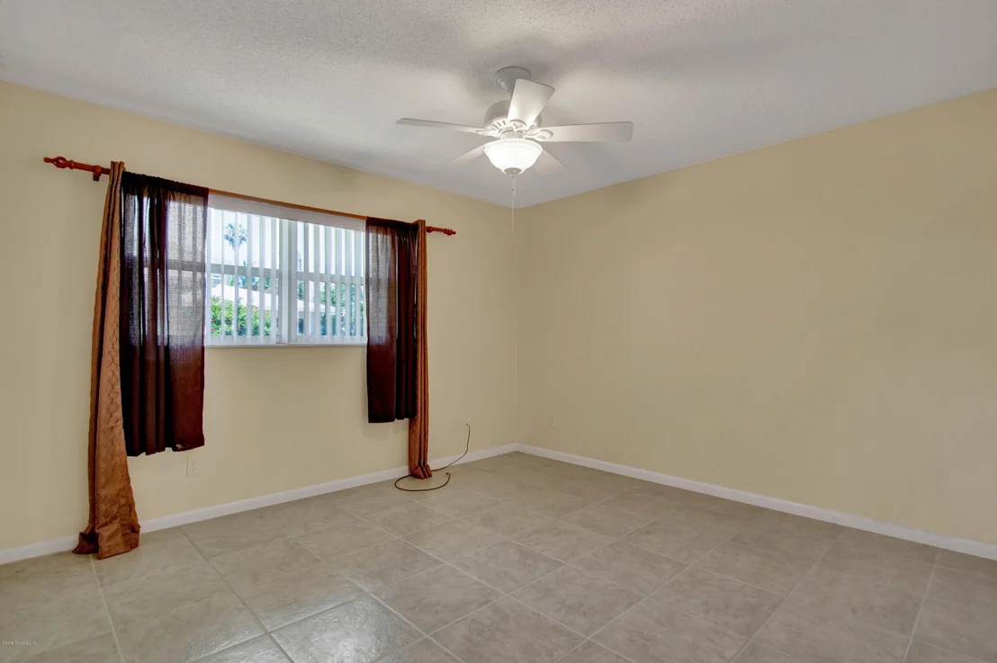 Photo of 210 4th Avenue