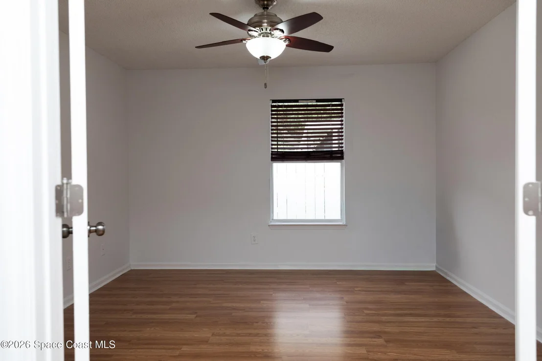 Photo of 1122 Hidden Cove Circle N