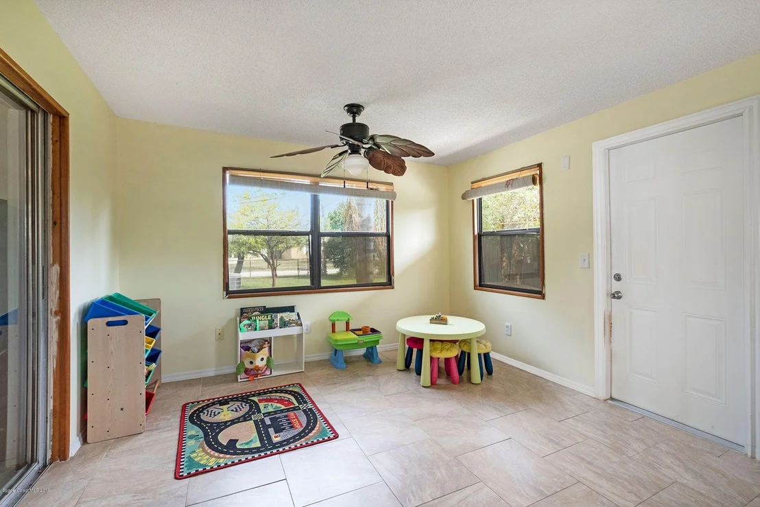 Photo of 1691 Fenway Circle