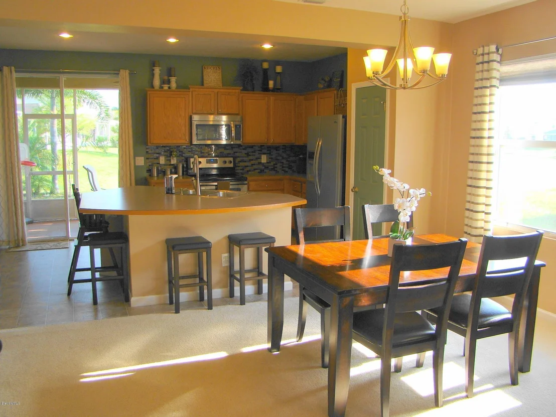 Photo of 821 Benton Drive