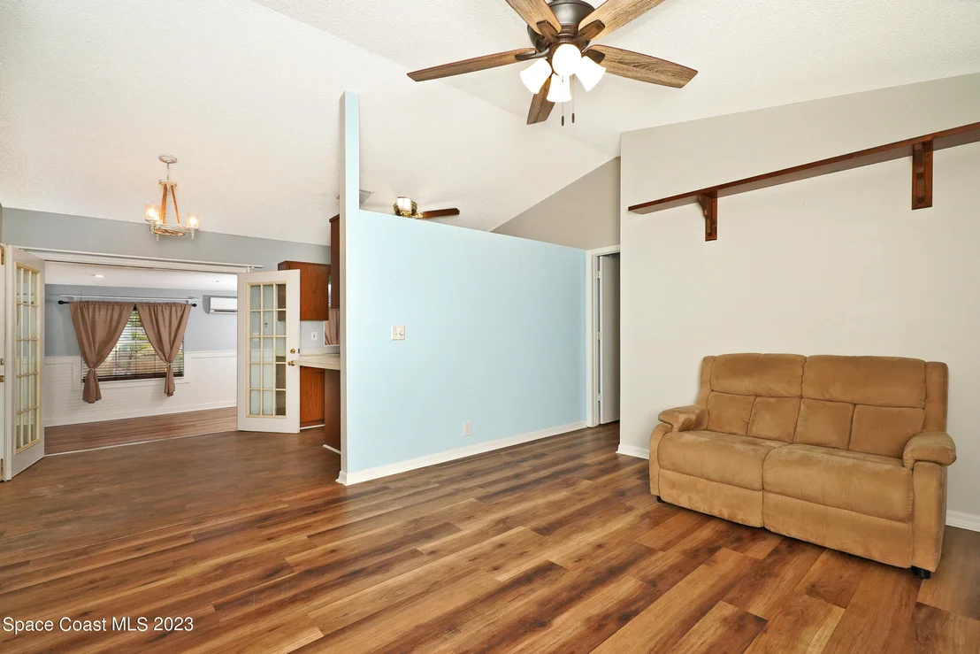 Photo of 6600 Dock Avenue