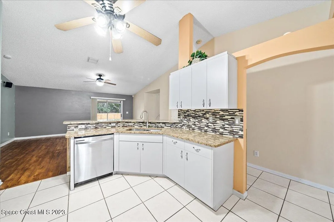 Photo of 545 Arabella Lane