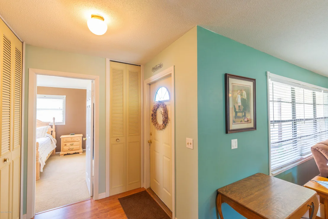Photo of 647 Ford Circle E