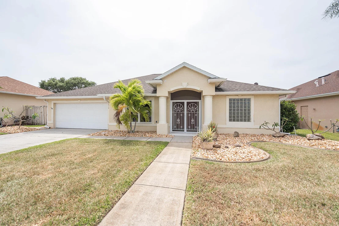 Photo of 2619 Canterbury Circle