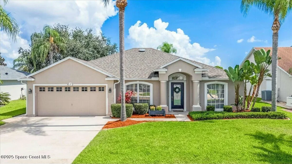 Photo of 972 Sabal Grove Drive