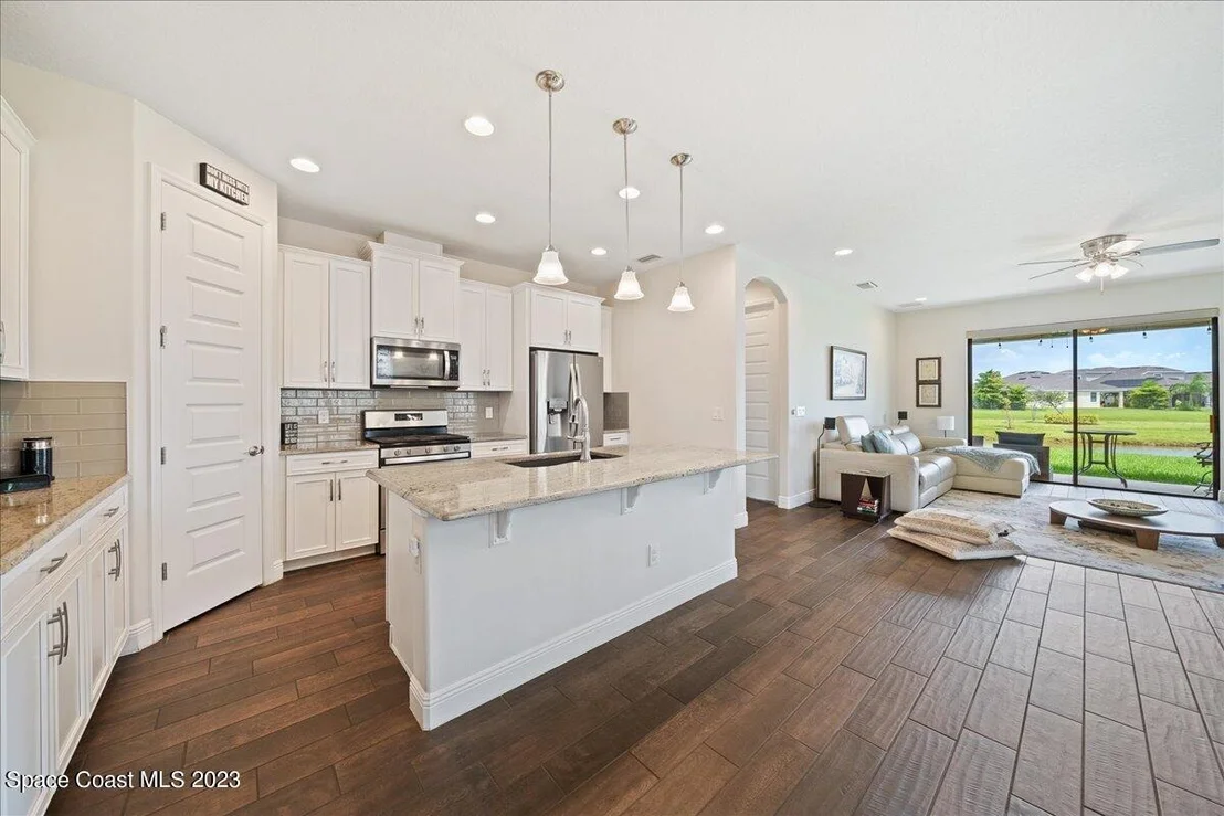 Photo of 7663 Poulicny Lane
