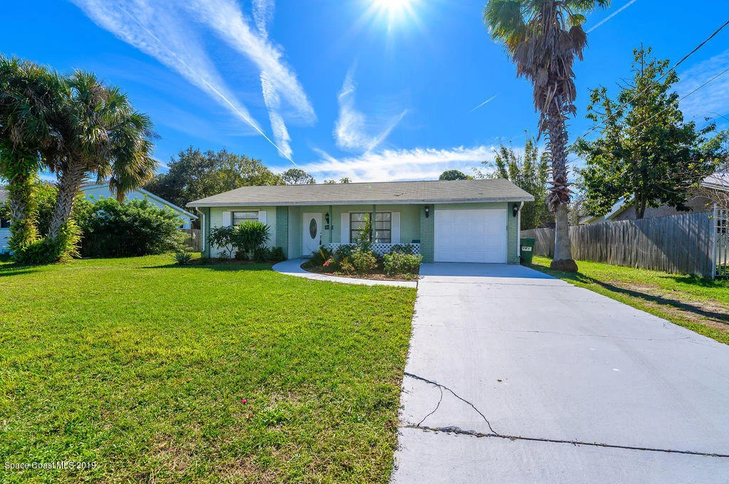 Photo of 4595 Robert Street