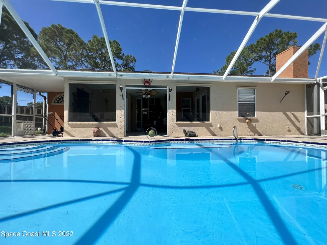 Photo of 6553 Cedar Avenue