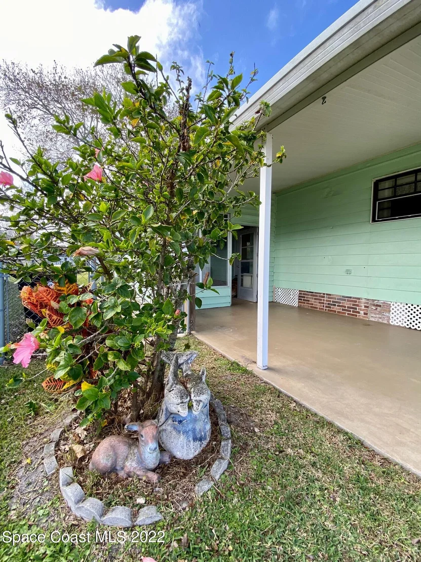 Photo of 1808 Coco Plum Street NE
